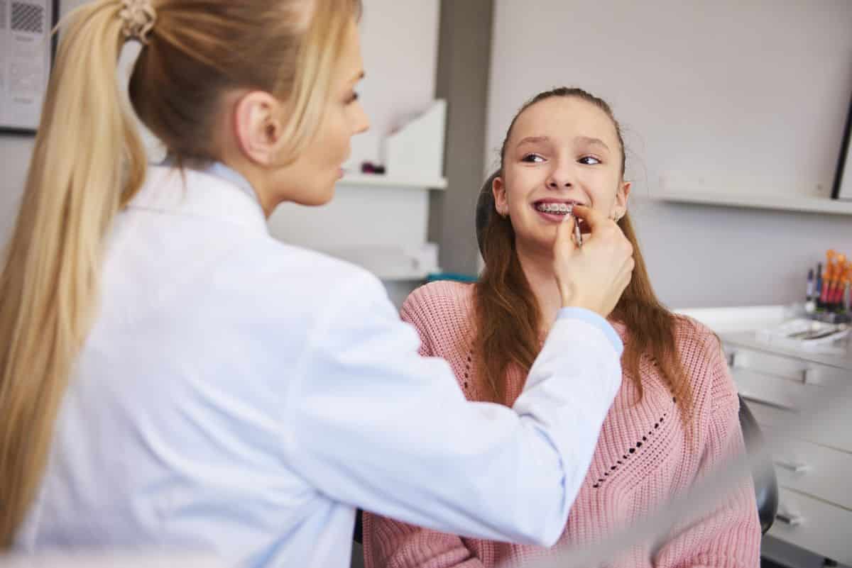 Ortodonta Olsztyn – Kiedy warto zdecydować się na wizytę?